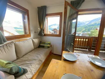 Appartement cosy 6 pers avec balcon sud au Dévoluy, pistes à 250 m : photo 3