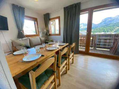 Appartement cosy 6 pers avec balcon sud au Dévoluy, pistes à 250 m : photo 5