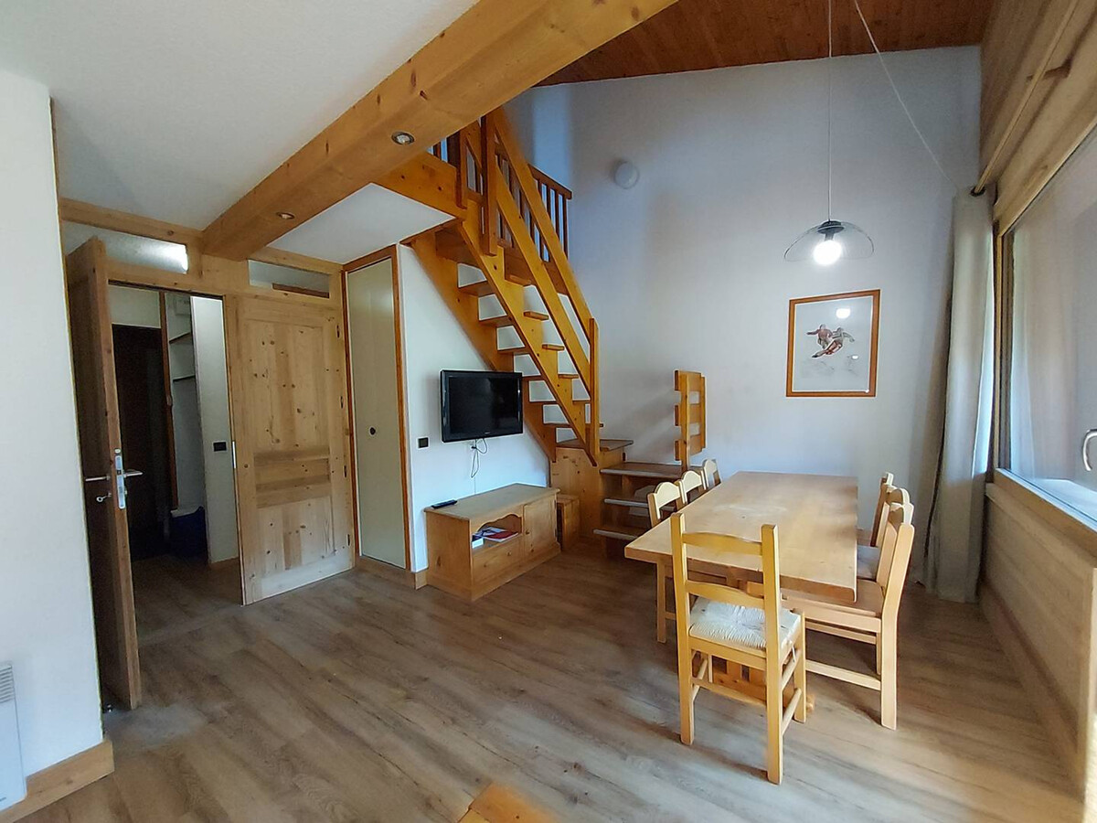 Duplex 50m² à 20m des pistes, balcon ouest, casier skis - Photo 3