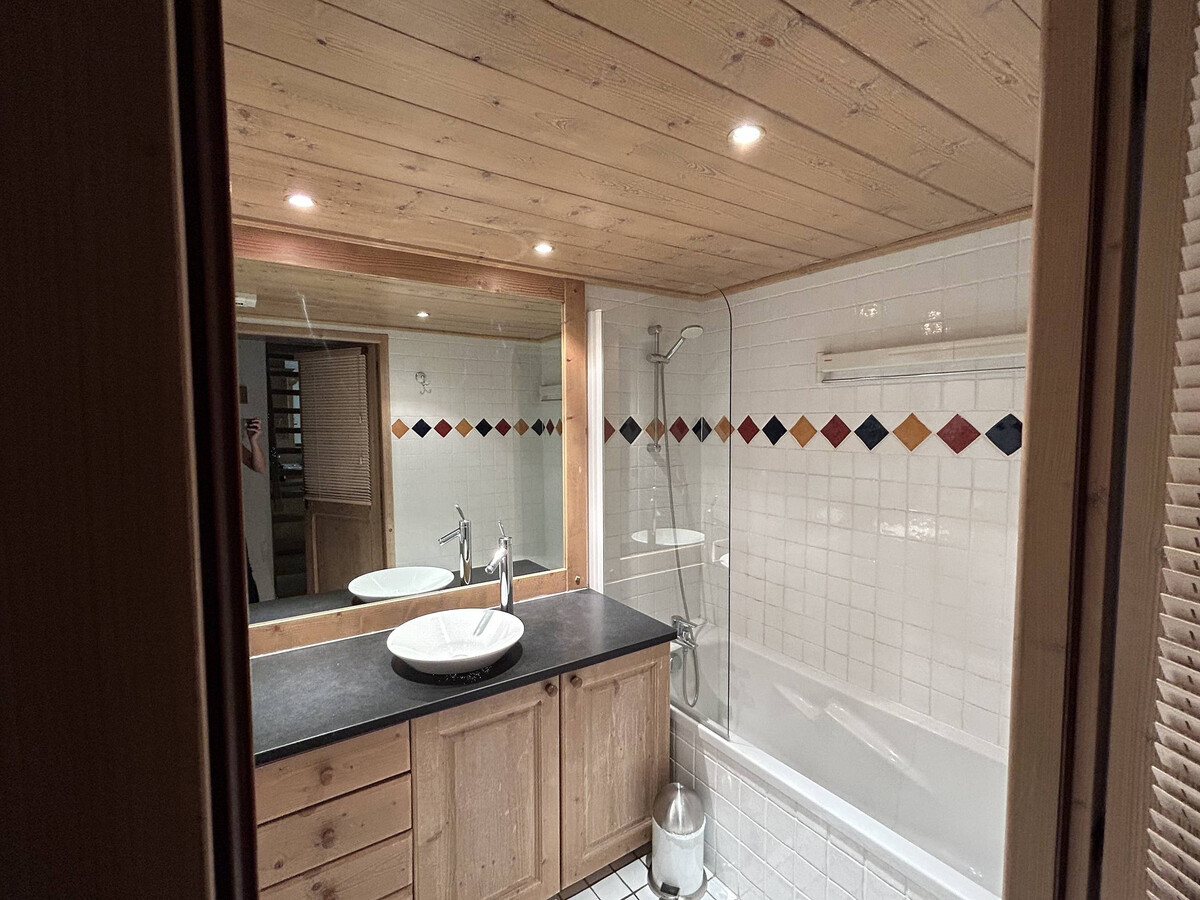 Duplex 125 m² pied de pistes avec spa et piscine - Photo 13