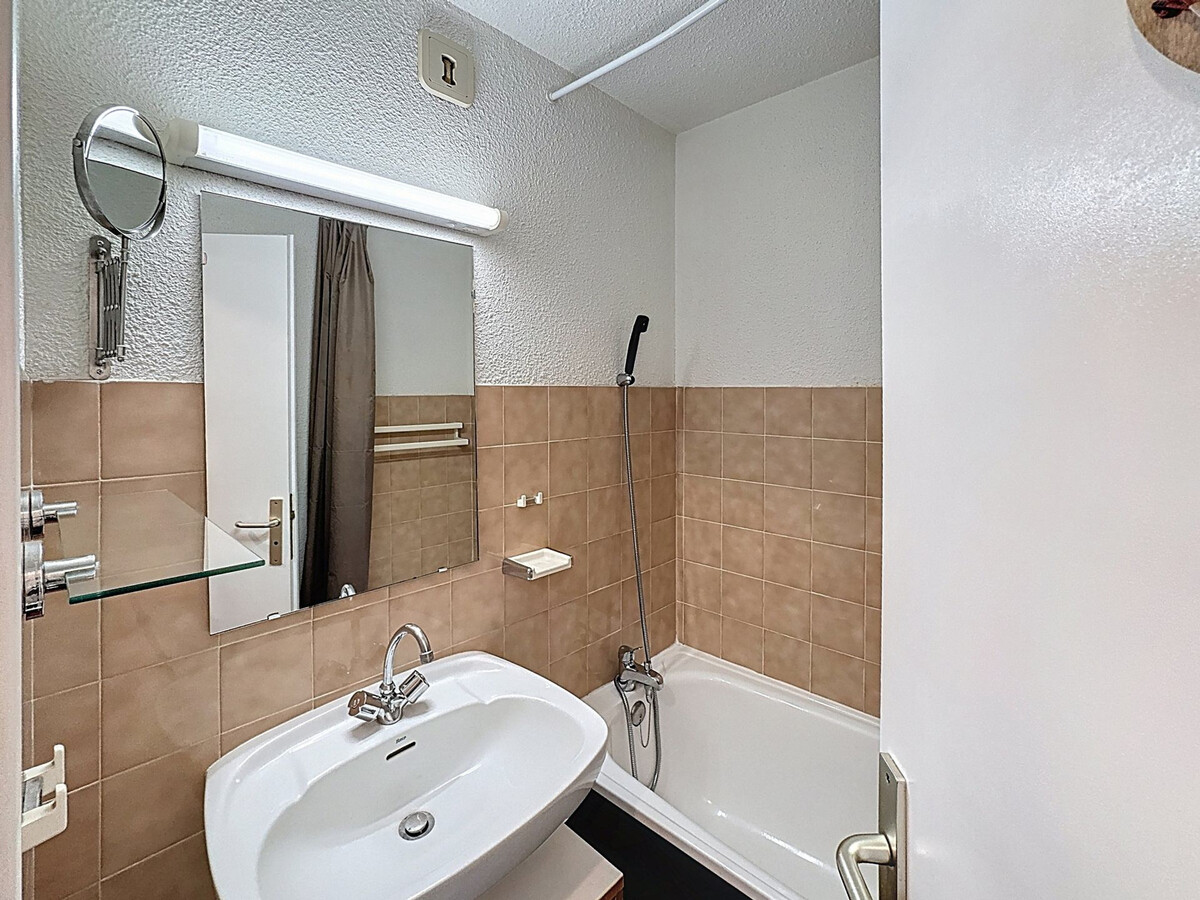 Appartement ski aux pieds aux Menuires, balcon vue lac - Photo 10