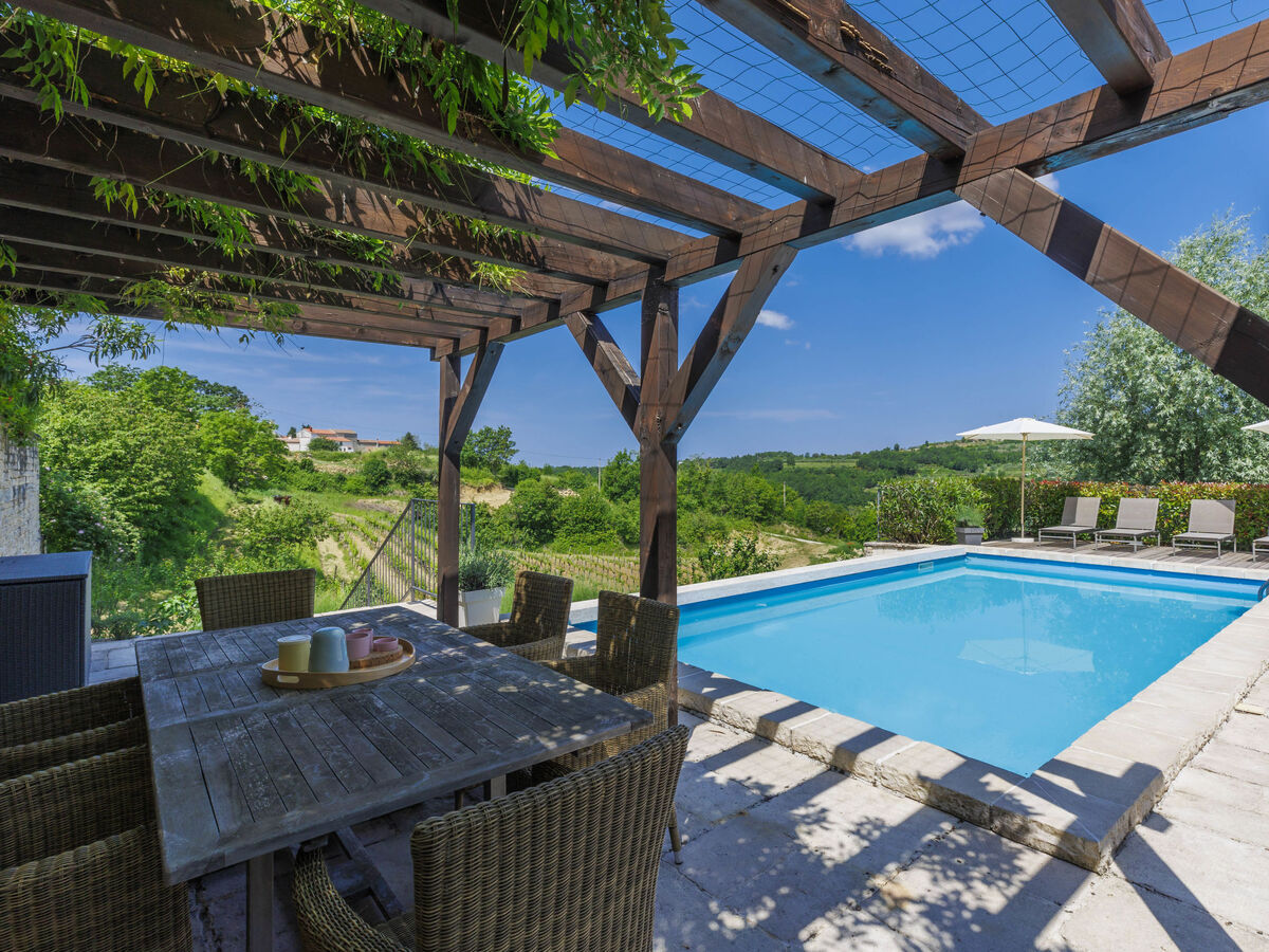 Villa Anita, maison 120 m² avec piscine à Buje - Photo 1