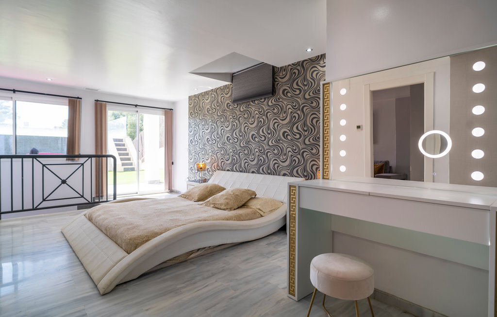 Maison 5 chambres avec piscine privée près de la plage - Photo 17