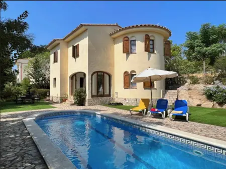 Location maison à Calonge, Villa Méditerranéenne avec Piscine, Jardin Privé, Proche Plage et Activités Costa Brava