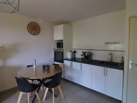 T2 40m² avec WiFi, parking et vue piscine à Sète : photo 6