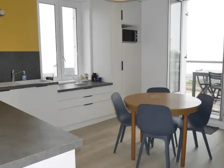 Appartement avec terrasse vue mer au Palais - Photo 4