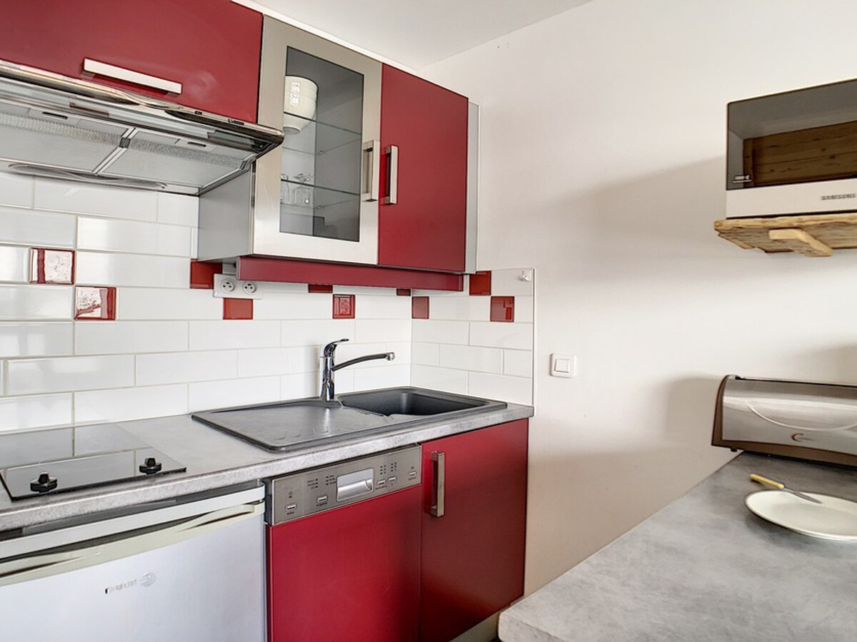 Studio rénové 18 m² avec balcon sud aux Menuires - Photo 4
