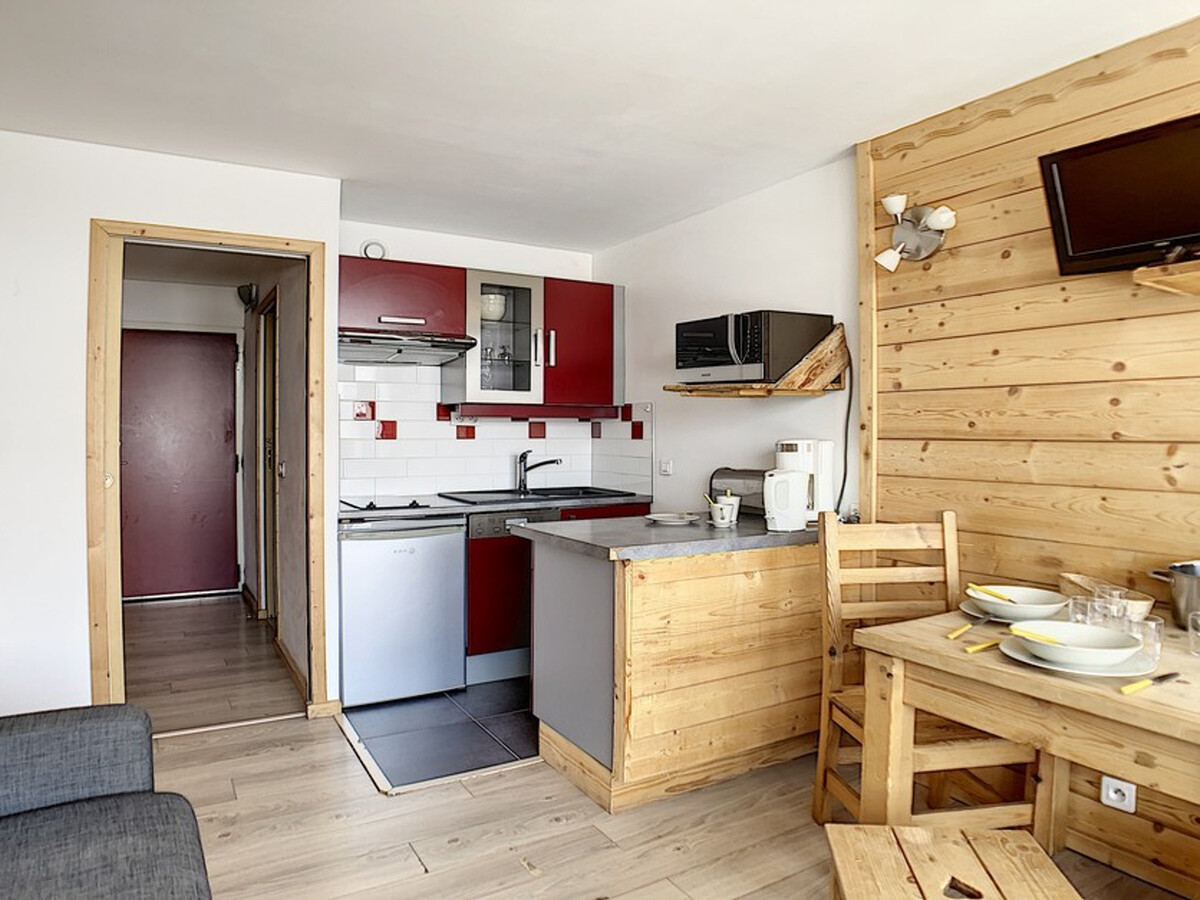 Studio rénové 18 m² avec balcon sud aux Menuires - Photo 9