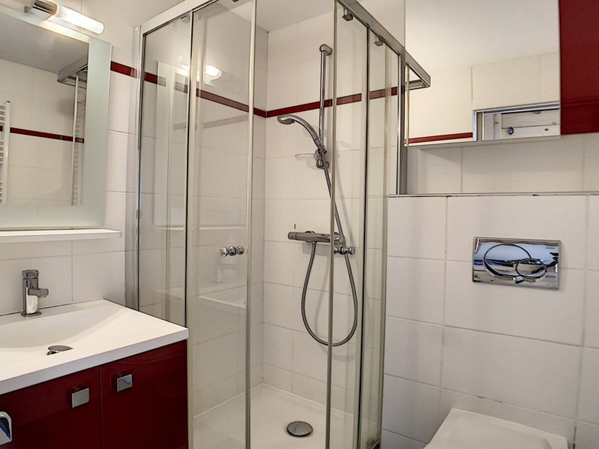 Studio rénové 18 m² avec balcon sud aux Menuires - Photo 13