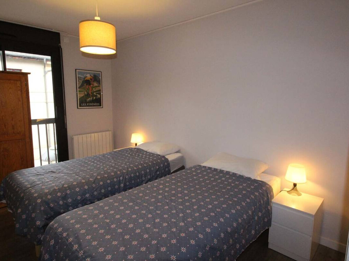 T2 rénové Bagnères-de-Luchon, balcon montagne - Photo 3