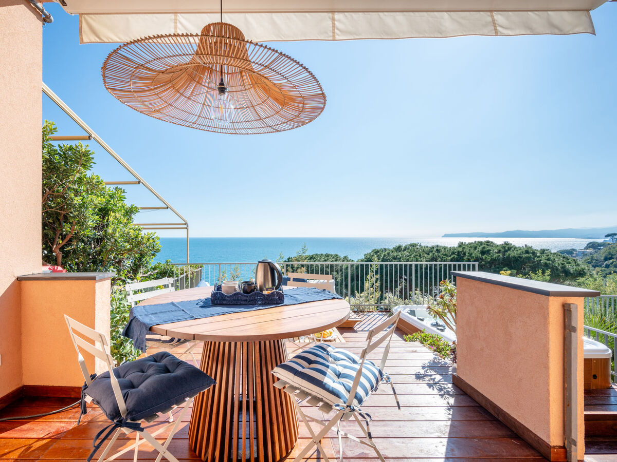 Casa Clio – Appartement rénové 6 pers., vue mer à Varazze - Photo 1