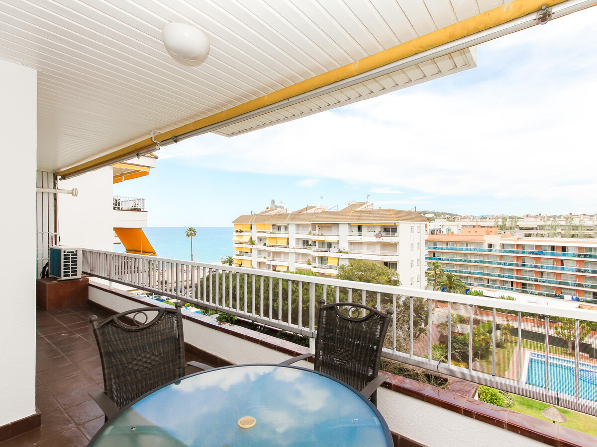 Appartement première ligne de mer, 30m plage à Lloret de Mar - Photo 2