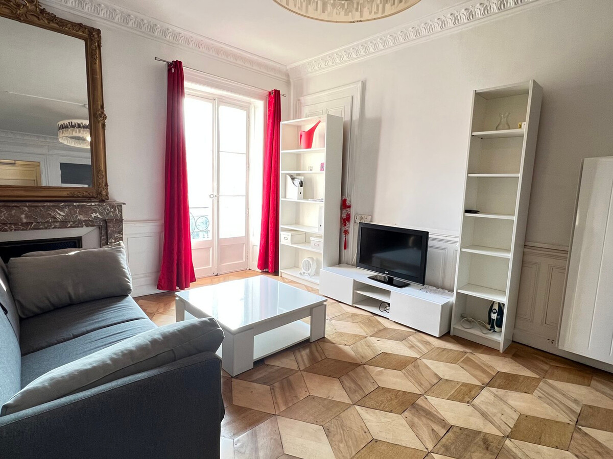 T1 moderne avec balcon au centre-ville d'Aix-les-Bains - Photo 2