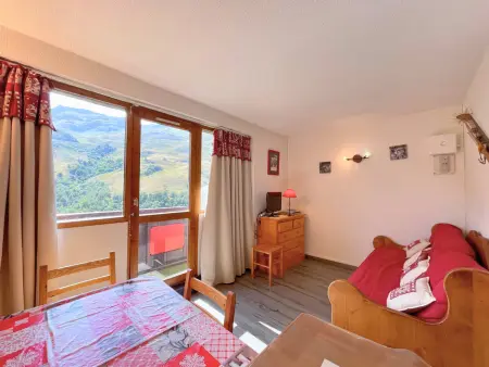 Location appartement à Les Menuires, Studio cabine aux Ménuires, au pied des pistes, pour 4 personnes
