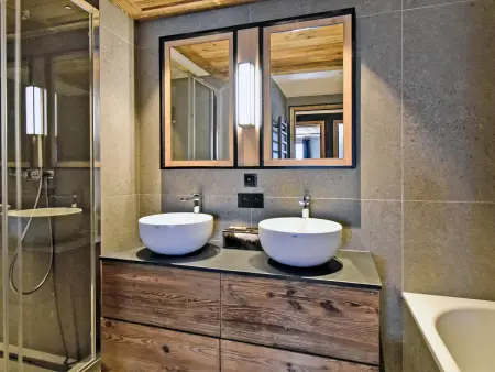 Appartement 5 chambres luxe avec spa et terrasse 108m² aux Allues : photo 14