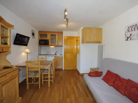 Studio 20m² balcon sud, départ skis aux pieds : photo 2