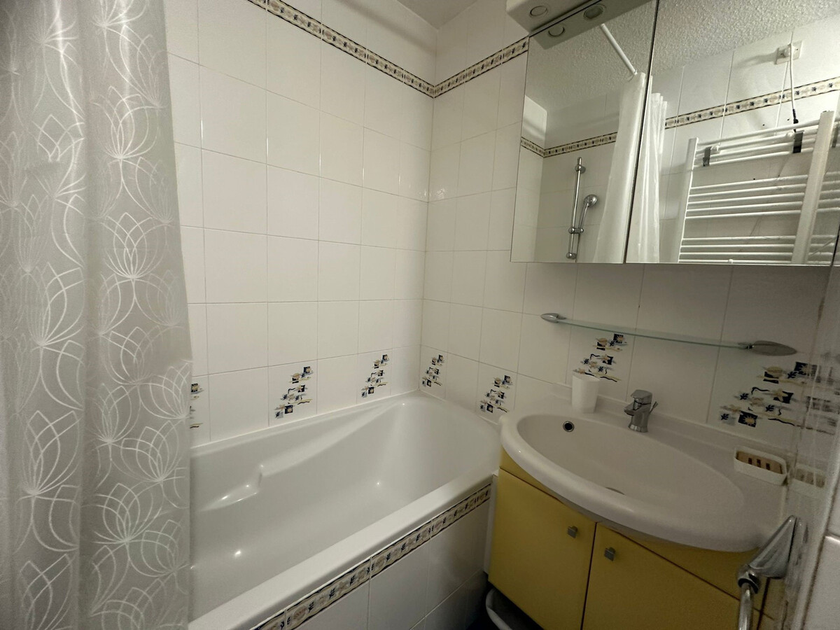 Appartement 2 pièces avec balcon et accès piscine - Photo 4