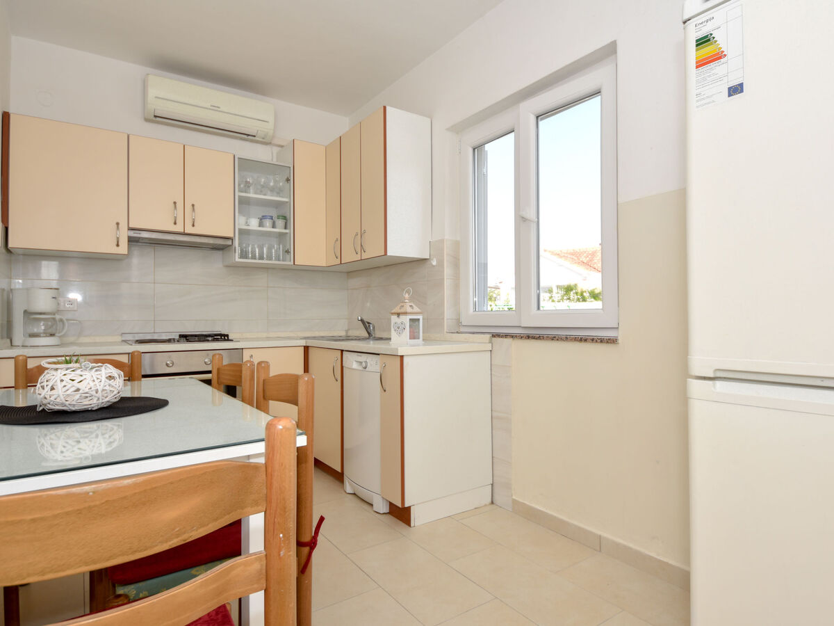 Maison Irma - 6 chambres à 100 m de la mer, Sukošan - Photo 2