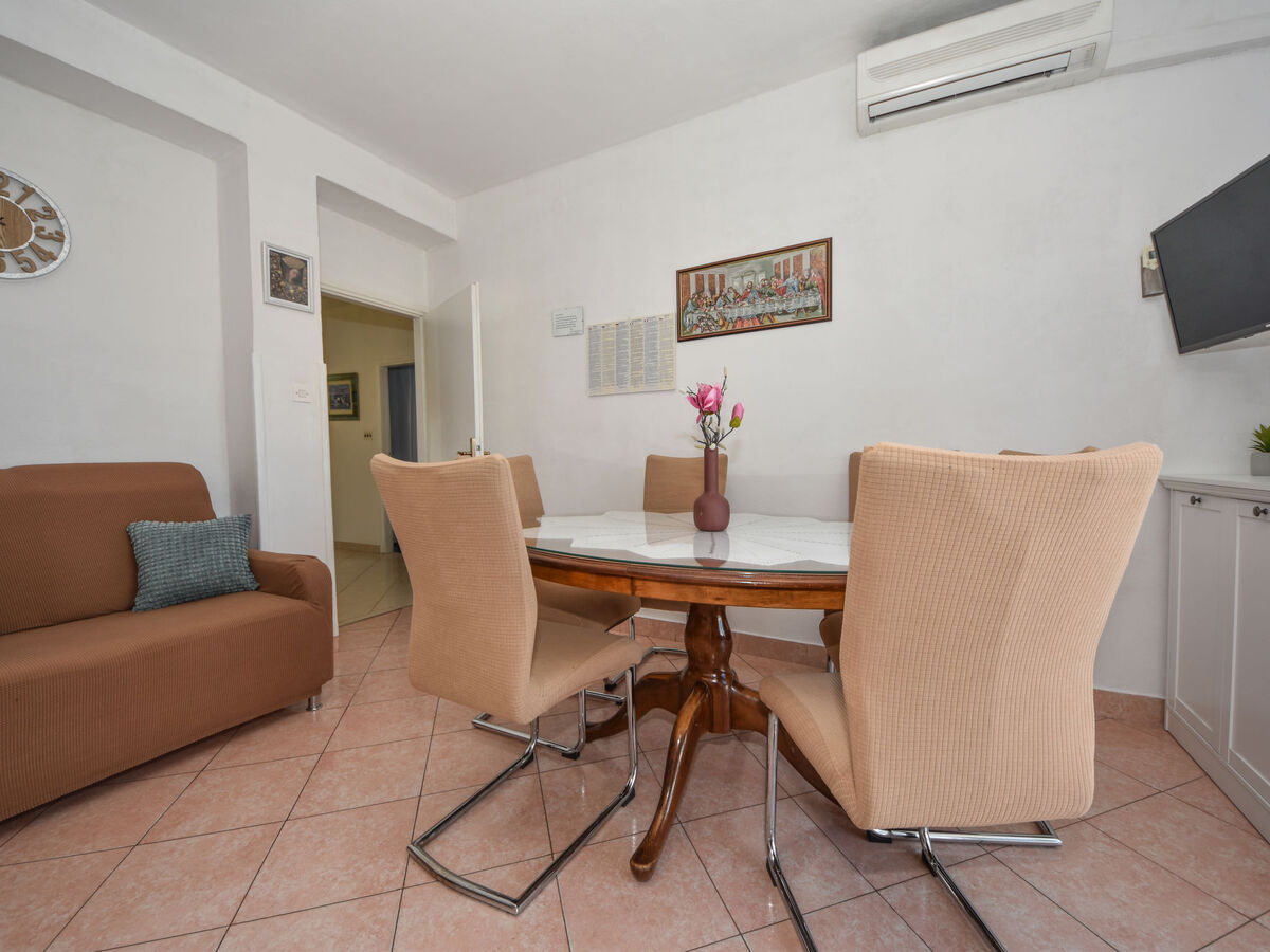 Maison Irma - 6 chambres à 100 m de la mer, Sukošan - Photo 6