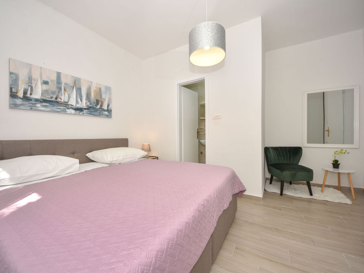 Maison Irma - 6 chambres à 100 m de la mer, Sukošan - Photo 9