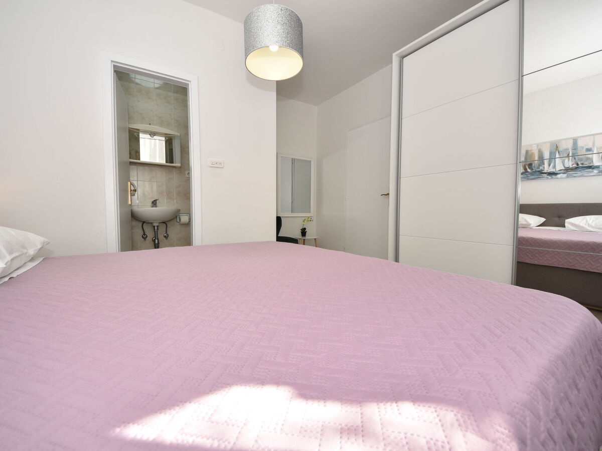 Maison Irma - 6 chambres à 100 m de la mer, Sukošan - Photo 10