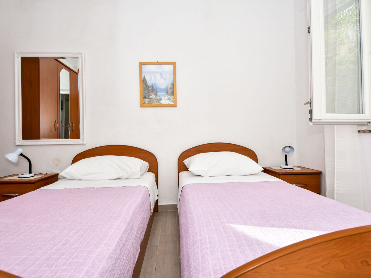 Maison Irma - 6 chambres à 100 m de la mer, Sukošan - Photo 13