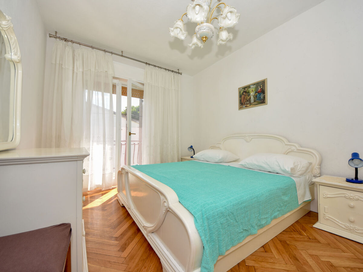 Maison Irma - 6 chambres à 100 m de la mer, Sukošan - Photo 32