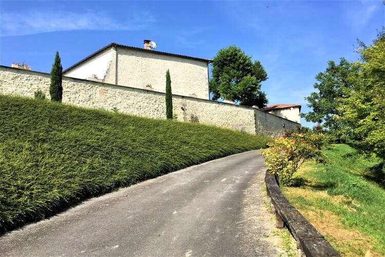 Les Houx – Maison 4 chambres, piscine privée à Chalais - Photo 9