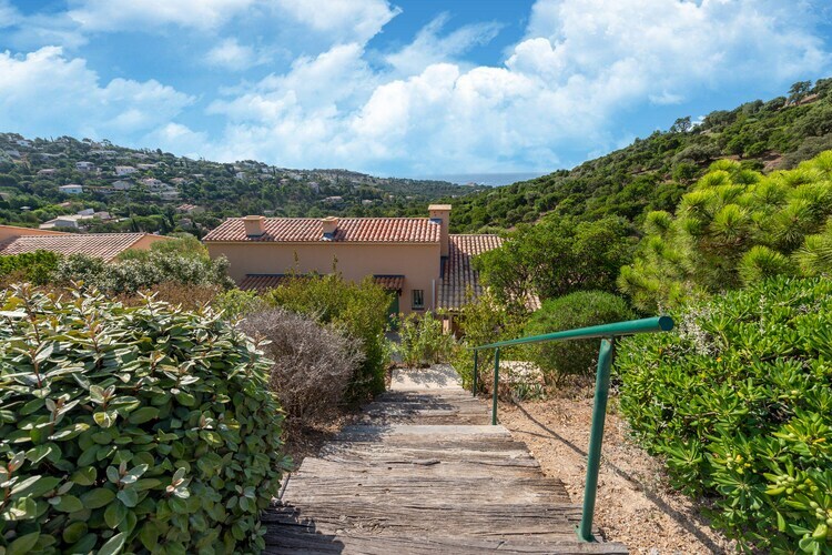 Le Mazet Elly & Julian – Vue mer à Roquebrune - Photo 18