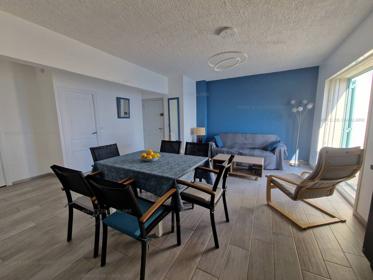 Appartement rénové 58m² avec terrasse vue îles à Cavalaire - Photo 6