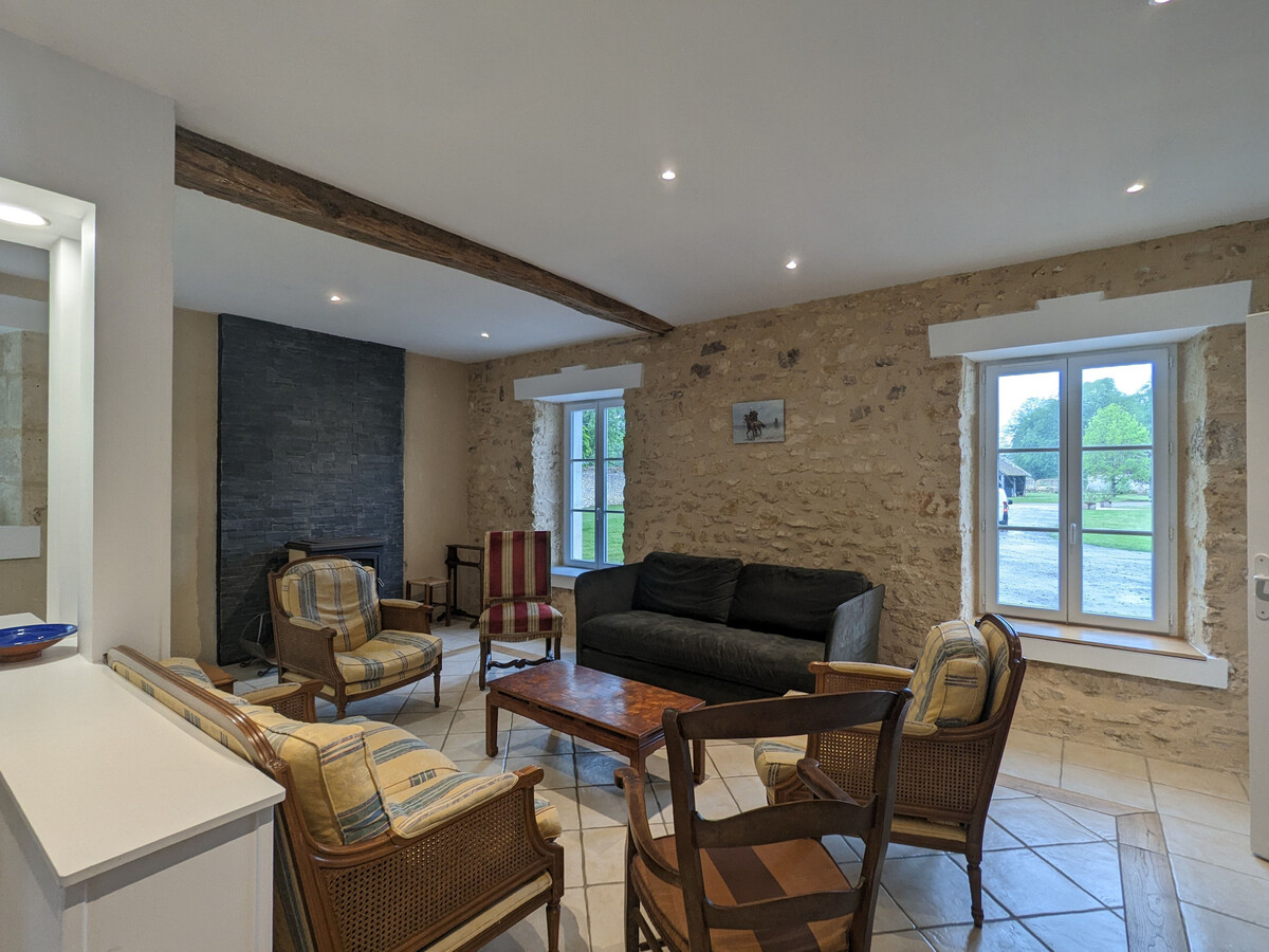 Gîte 14 pers. en Berry avec piscine chauffée et accès Indre - Photo 3
