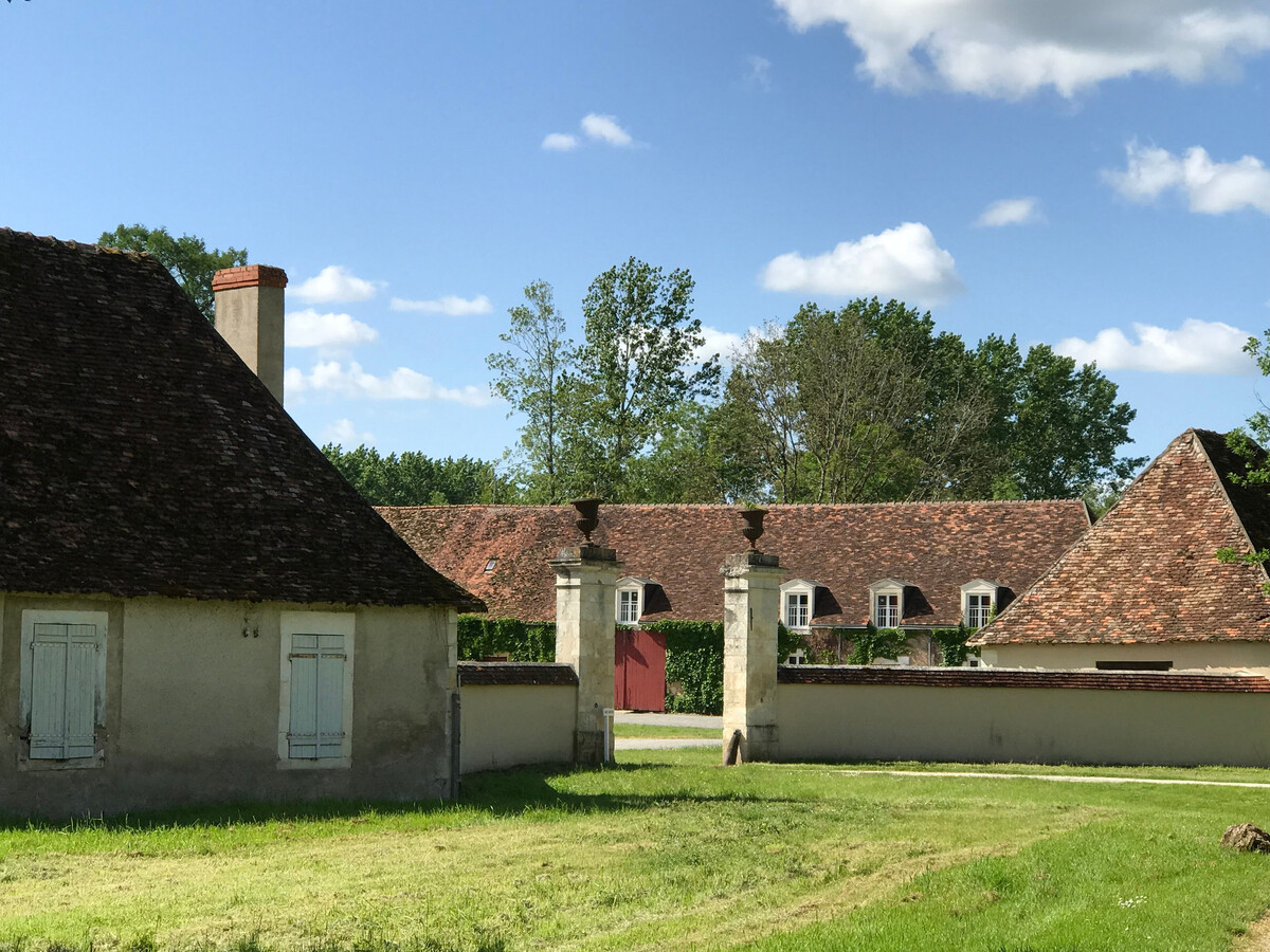 Gîte 14 pers. en Berry avec piscine chauffée et accès Indre - Photo 6