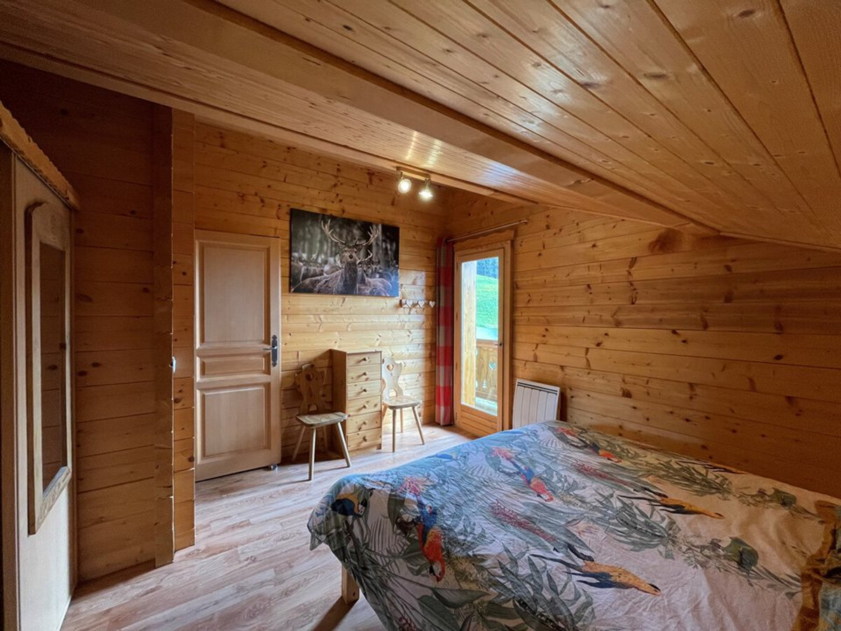 Chalet 8 pers, 5 ch, cheminée à 200 m des pistes - Photo 10