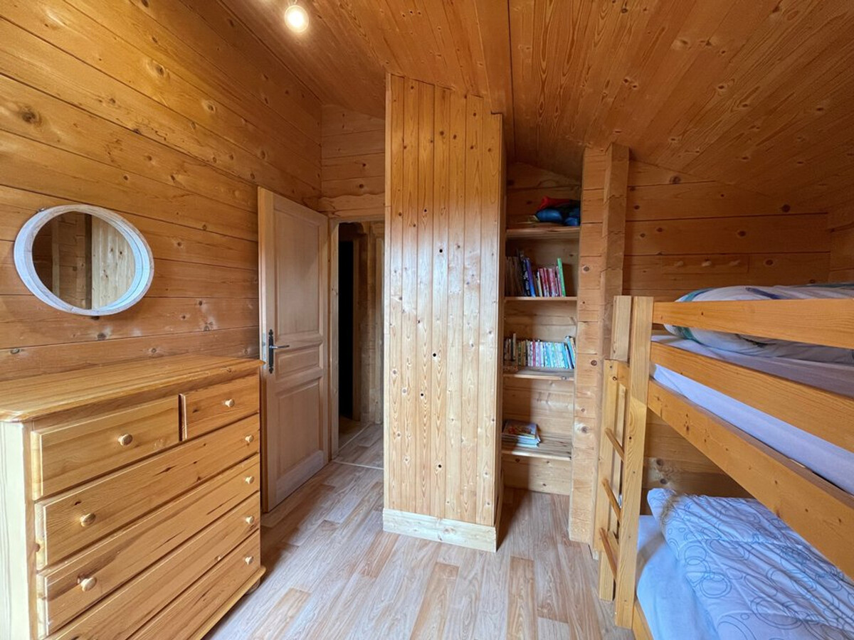 Chalet 8 pers, 5 ch, cheminée à 200 m des pistes - Photo 12