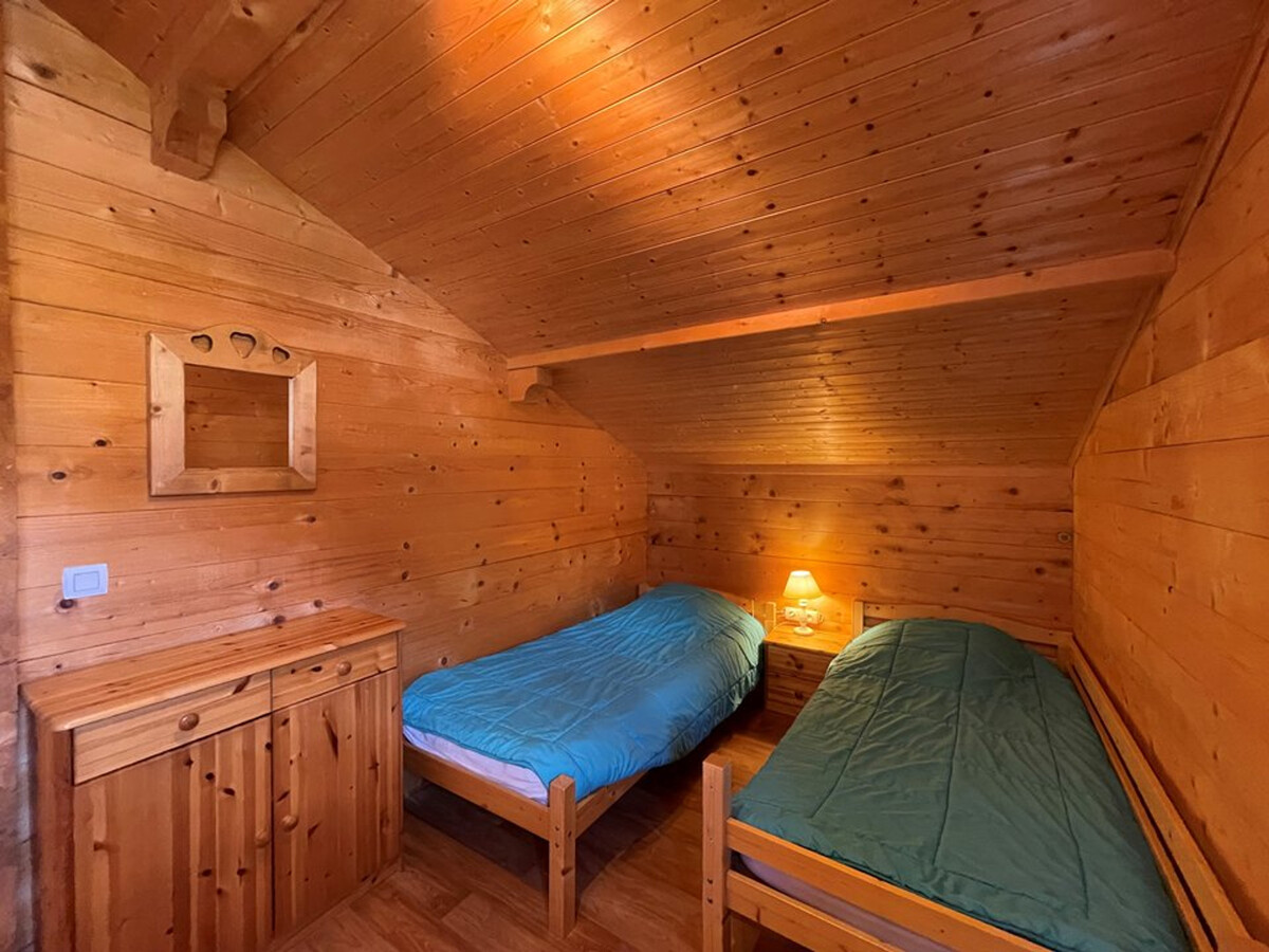 Chalet 8 pers, 5 ch, cheminée à 200 m des pistes - Photo 14