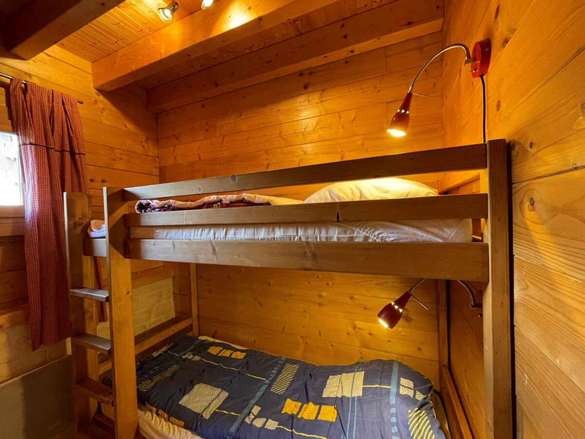 Chalet 8 pers, 5 ch, cheminée à 200 m des pistes - Photo 15