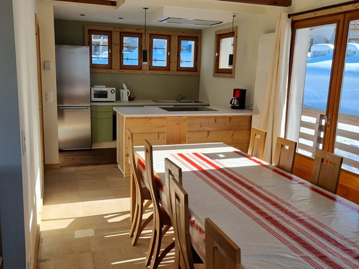 Chalet 11 pers, 4 chambres, vue Aravis, 200 m des pistes - Photo 2