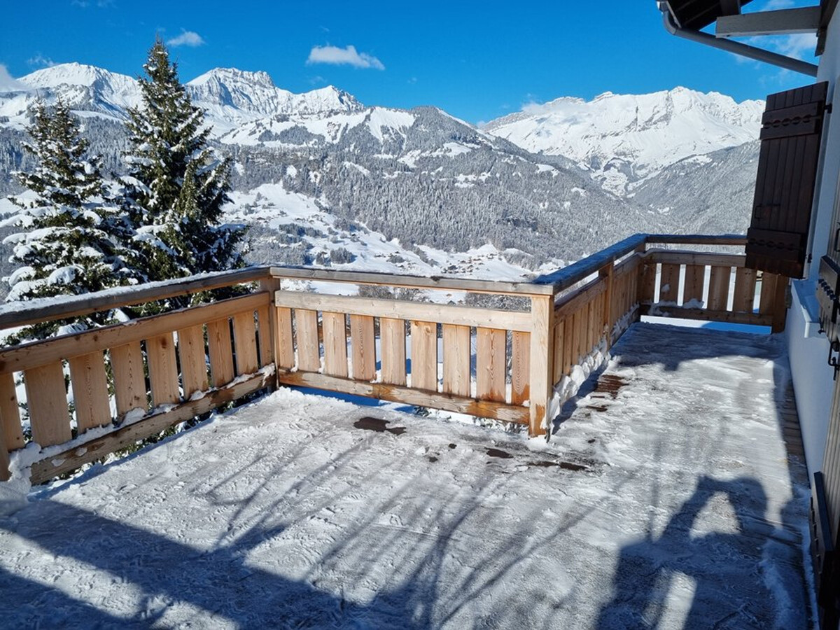 Chalet 11 pers, 4 chambres, vue Aravis, 200 m des pistes - Photo 3