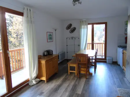 Location appartement à Valfréjus, Appartement cosy 2 P+Cabine pour 6, proche pistes et commerces, vue Parc Vanoise