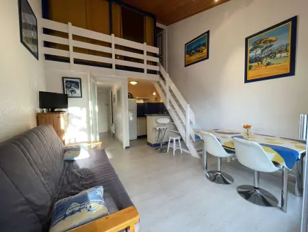 Location appartement à Saint Jean de Monts, Studio Mezzanine Rénové 4 Pers. à 50m Plage avec Parking