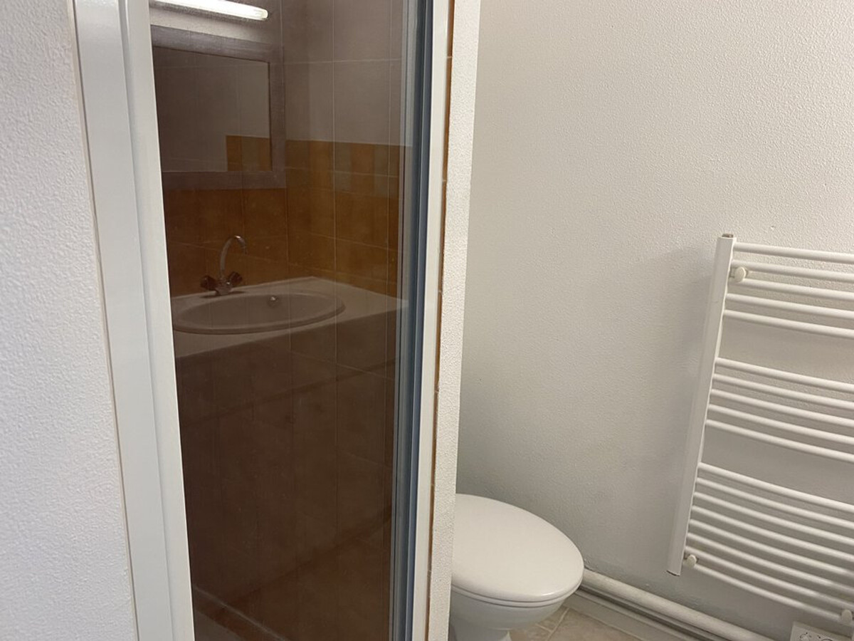 Studio cabine 4 pers, climatisation, vue port à Capbreton - Photo 10