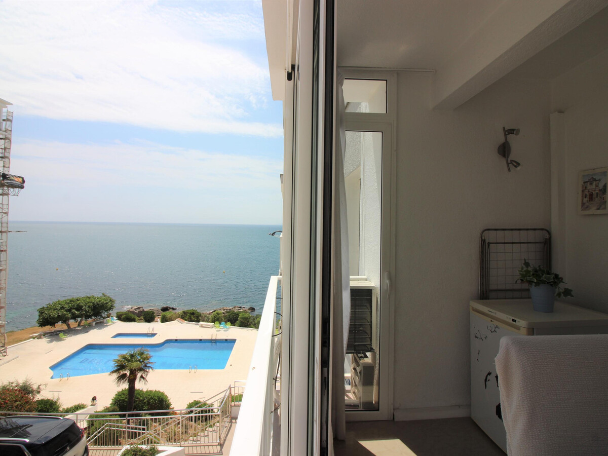 Appartement vue mer et piscine commune à Roses - Photo 4