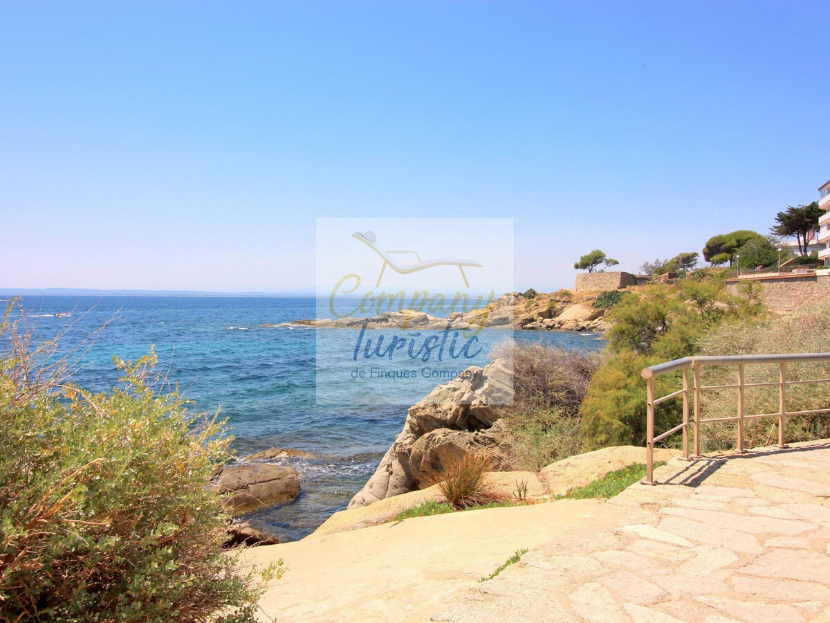 Appartement vue mer et piscine commune à Roses - Photo 21