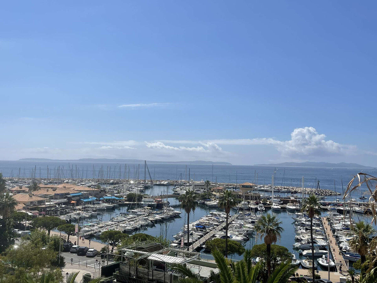 Appartement vue mer climatisé au port du Lavandou - Photo 2