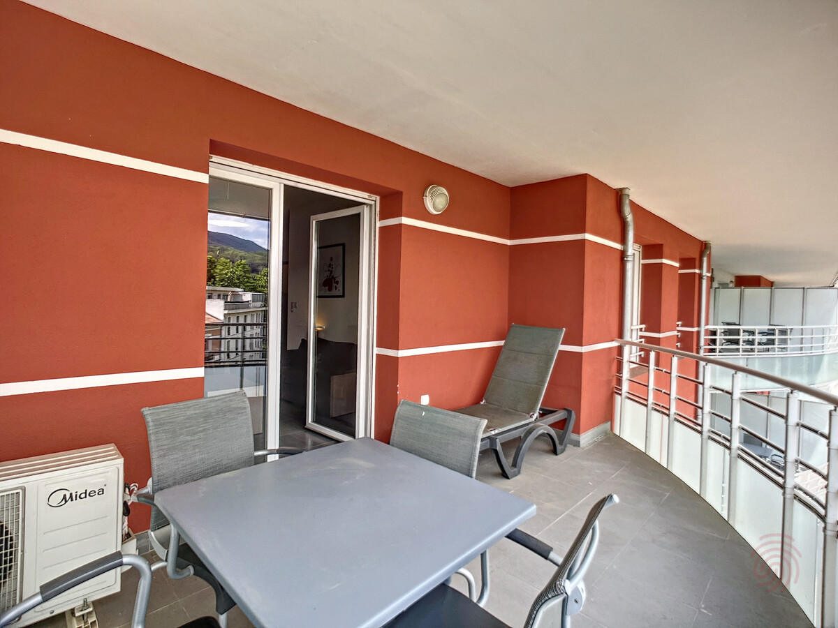 F2 climatisé avec terrasse vue casino, 50m des Thermes - Photo 11