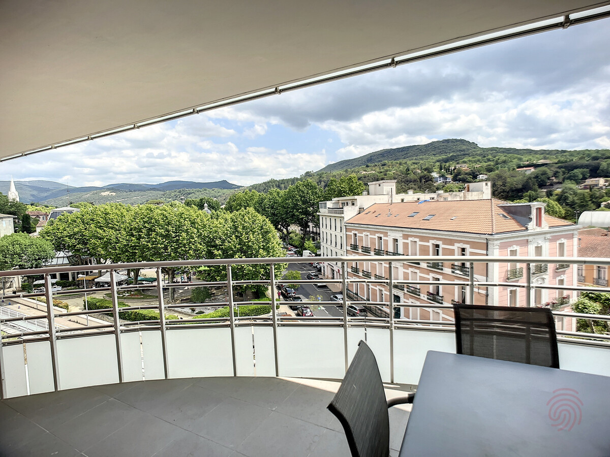 F2 climatisé avec terrasse vue casino, 50m des Thermes - Photo 15