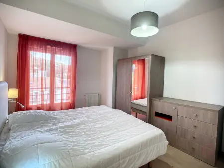 Location appartement à Lamalou les Bains, Bel F2 climatisé, terrasse, parking, à 50m des Thermes de Lamalou-les-Bains, animaux acceptés