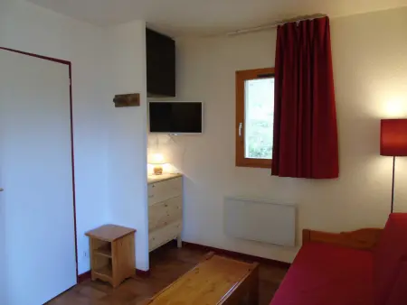 Charmant 2 pièces à Valfréjus, balcon ouest, proche télésièges et commerces, idéal 4 personnes - Photo 2