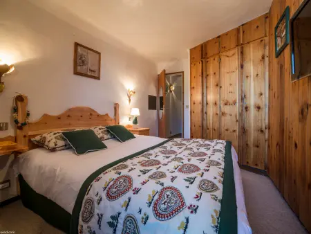 Courchevel 1850 : 3 pièces ski-aux-pieds, parking, wifi inclus : photo 4