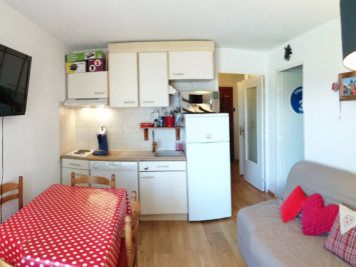 Appartement 2P rénové avec terrasse, 250m des pistes - Photo 9
